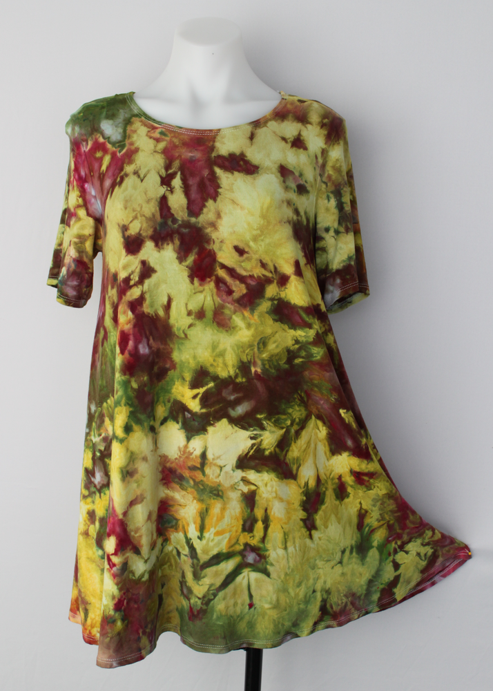 Short sleeve Tunic - size Medium - Waterlilies crinkle