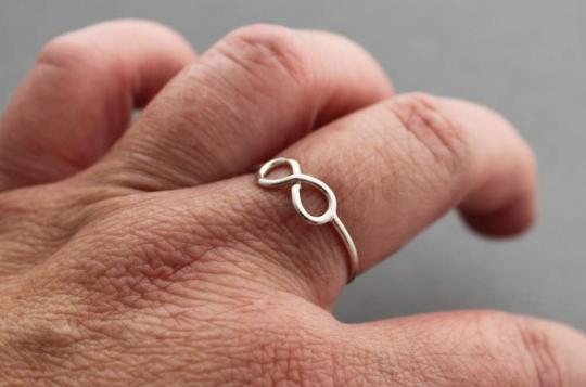 Sterling Silver Infinity Ring - Size 6 US/CANADA