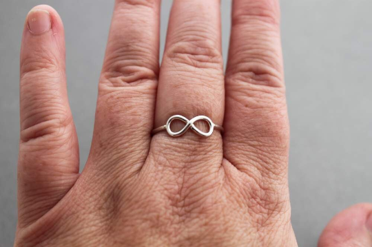 Sterling Silver Infinity Ring - Size 6 US/CANADA