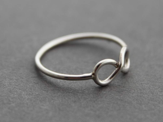 Sterling Silver Infinity Ring - Size 6 US/CANADA