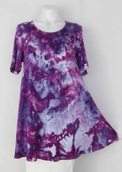 Short sleeve Tunic - size Large - Grape Splash crinkle