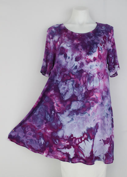 Short sleeve Tunic - size Large - Grape Splash crinkle