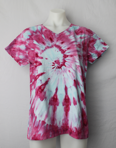 Ladies v neck t shirt size Large - Pretty in Pink twist