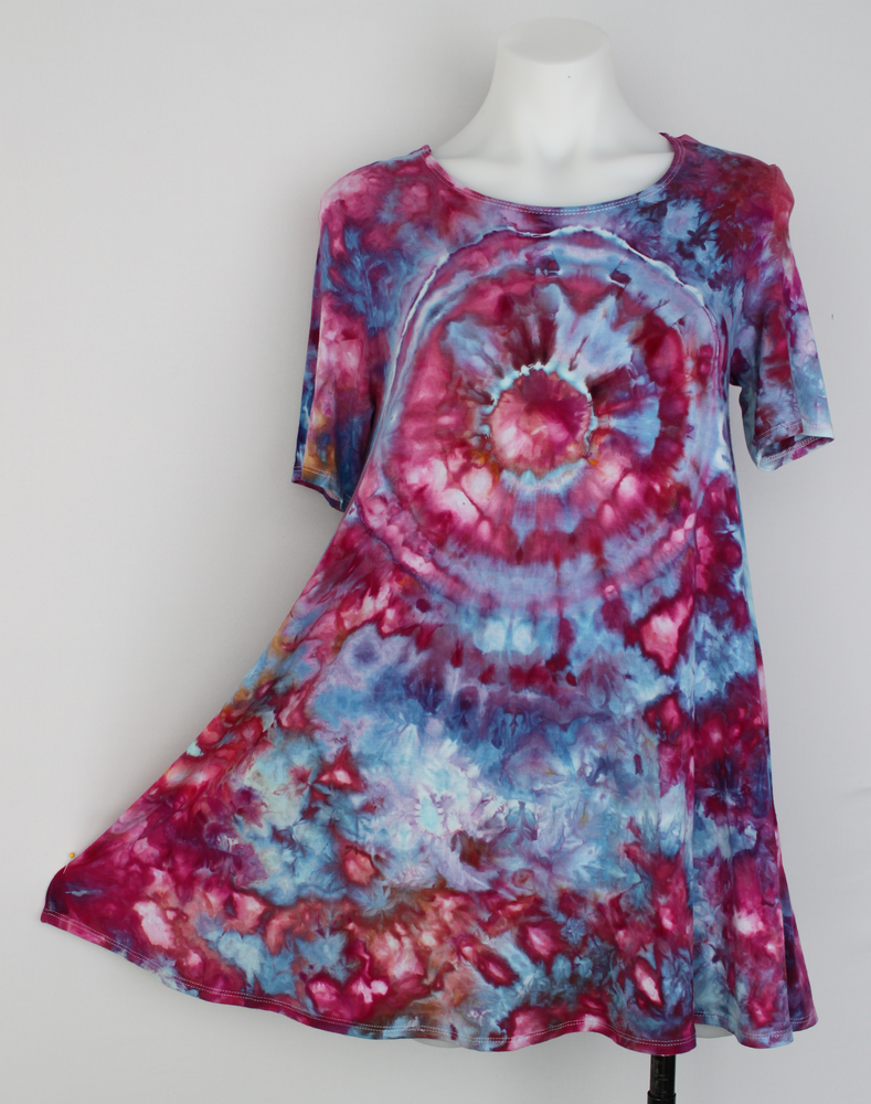 Short sleeve Tunic - size Small - Twitter Pated twist